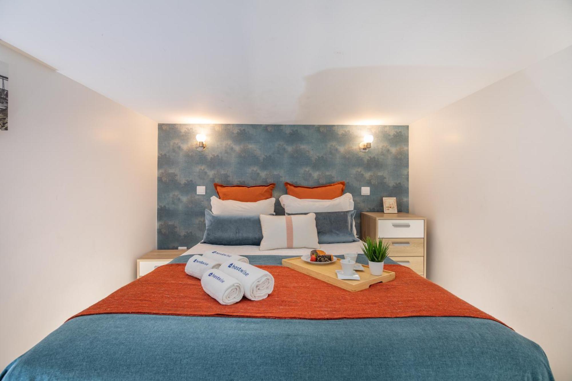 Deluxe Spacious Flats W Mezzanine By Host Wise Apartment Порто Екстериор снимка