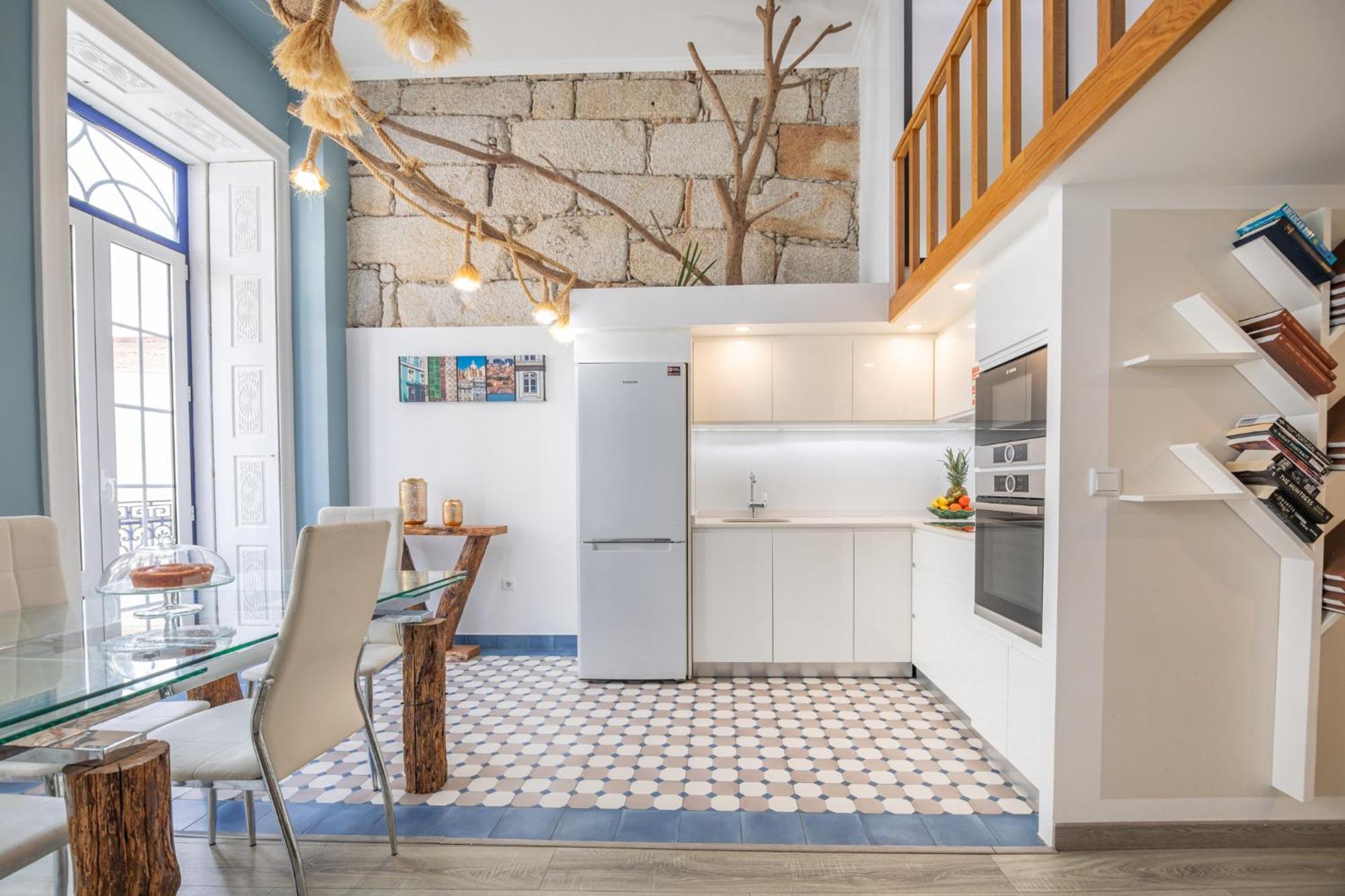 Deluxe Spacious Flats W Mezzanine By Host Wise Apartment Порто Екстериор снимка