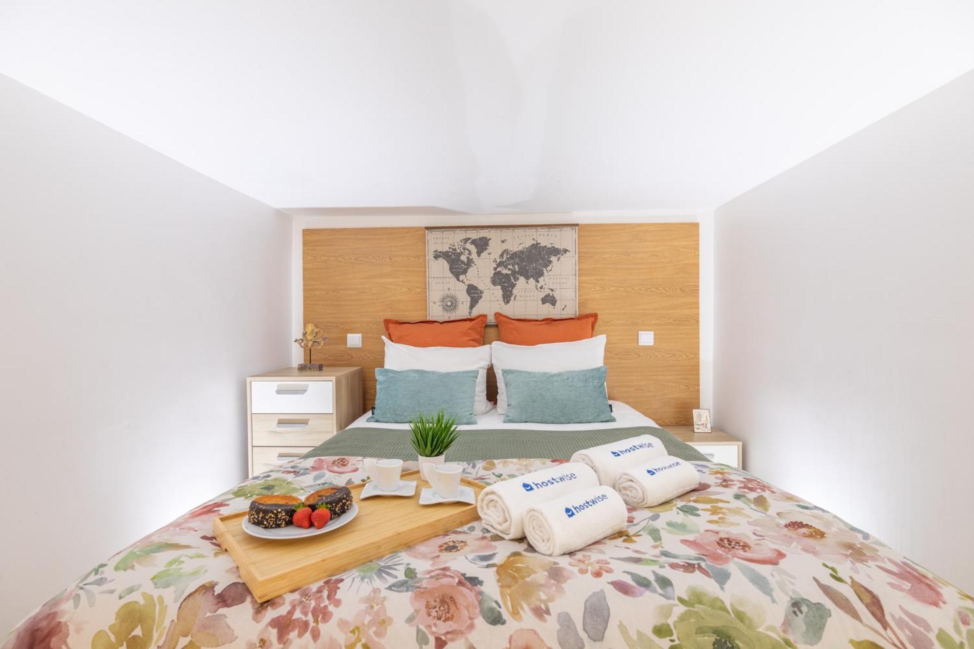 Deluxe Spacious Flats W Mezzanine By Host Wise Apartment Порто Екстериор снимка