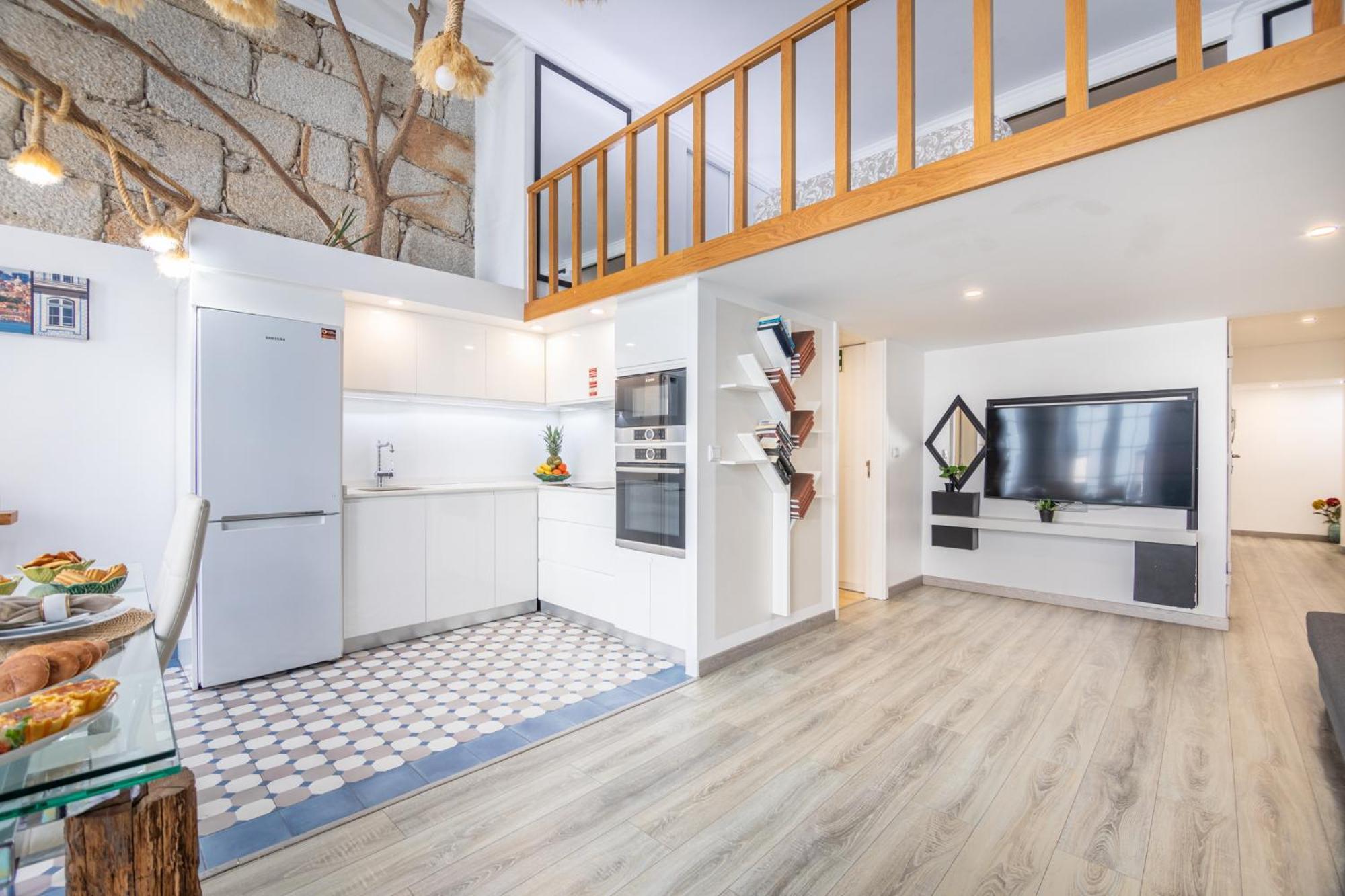 Deluxe Spacious Flats W Mezzanine By Host Wise Apartment Порто Екстериор снимка