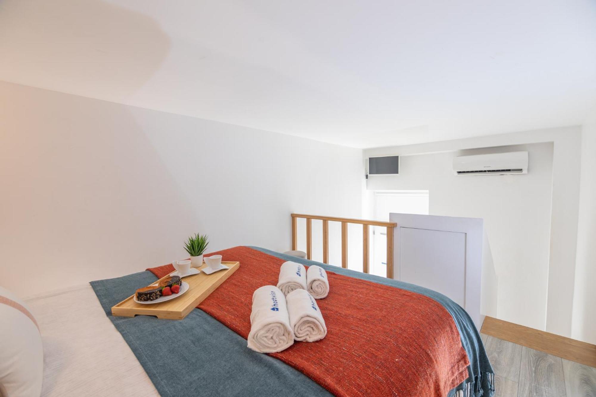 Deluxe Spacious Flats W Mezzanine By Host Wise Apartment Порто Стая снимка