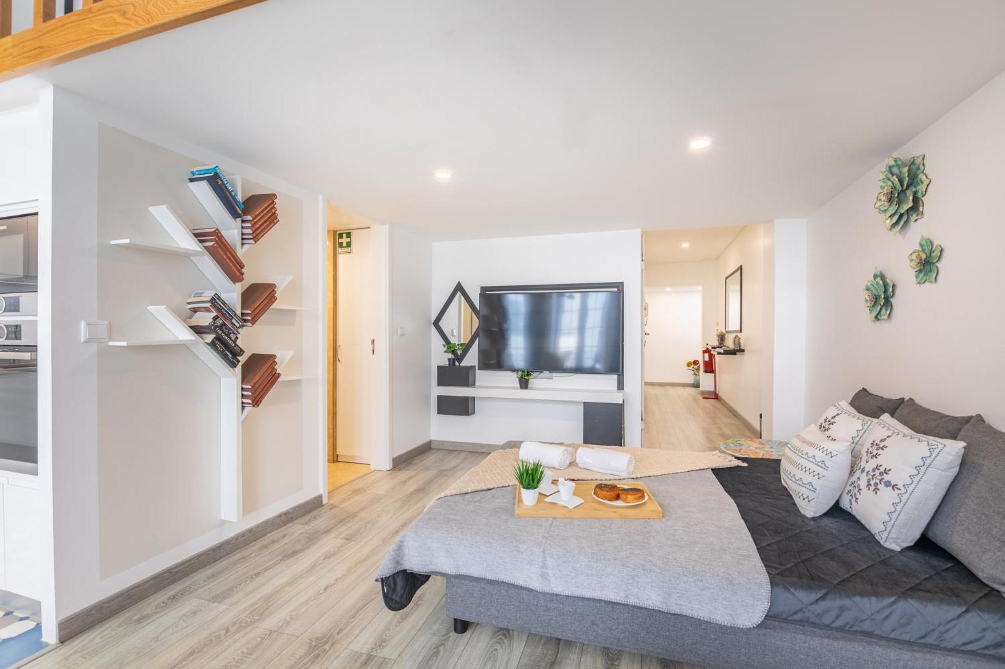 Deluxe Spacious Flats W Mezzanine By Host Wise Apartment Порто Стая снимка