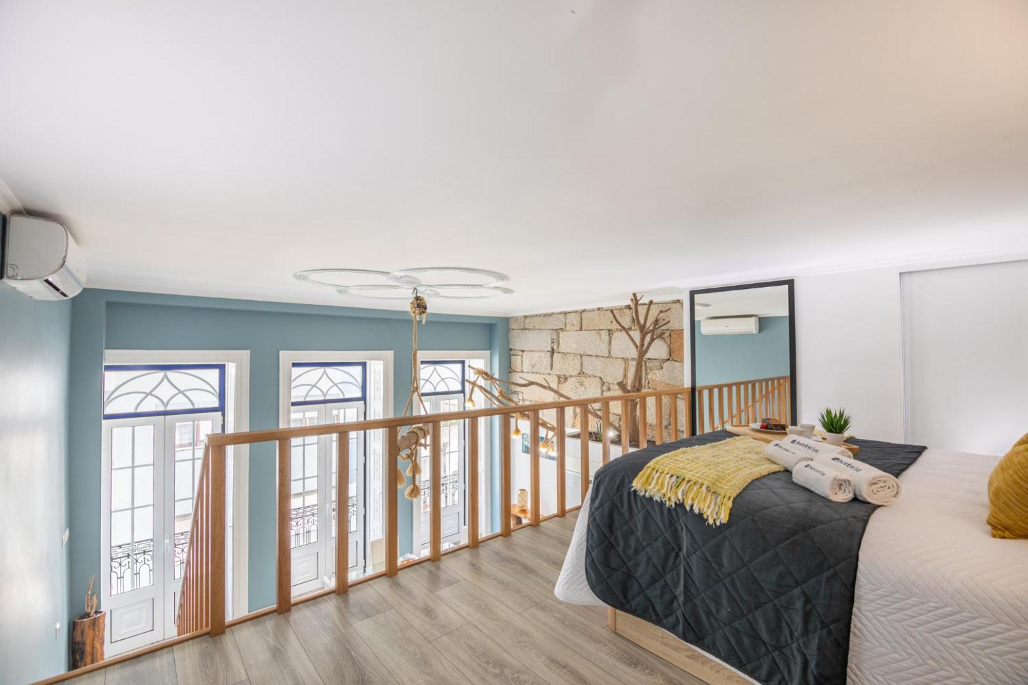 Deluxe Spacious Flats W Mezzanine By Host Wise Apartment Порто Стая снимка